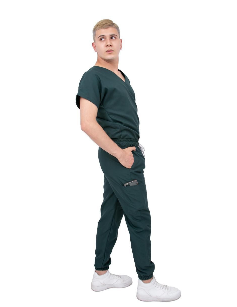 Pijama quirúrgica estilo ajustado para hombre 3
