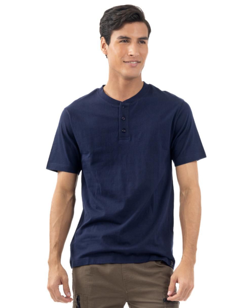 Set playera cuello henley para hombre 8