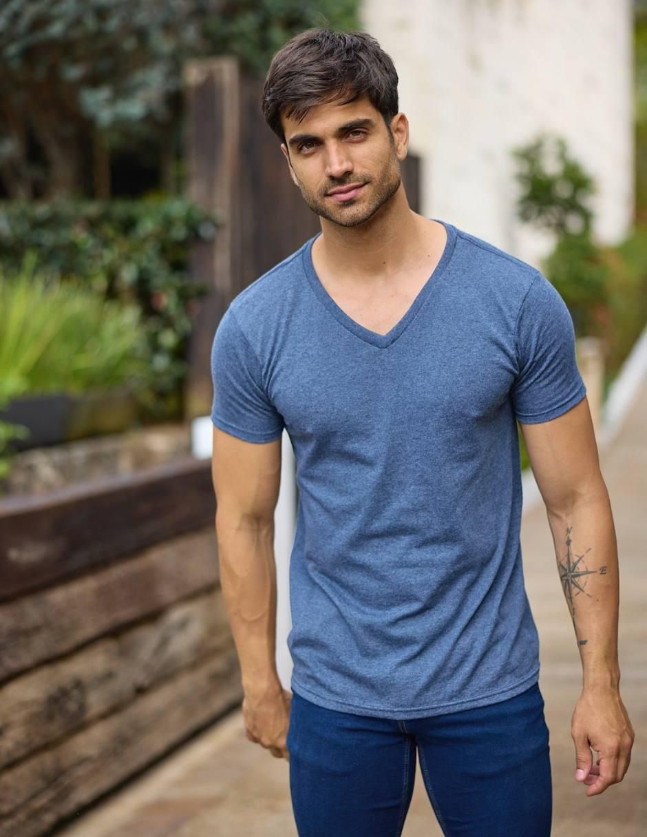 Playera Jersey cuello V para hombre 7