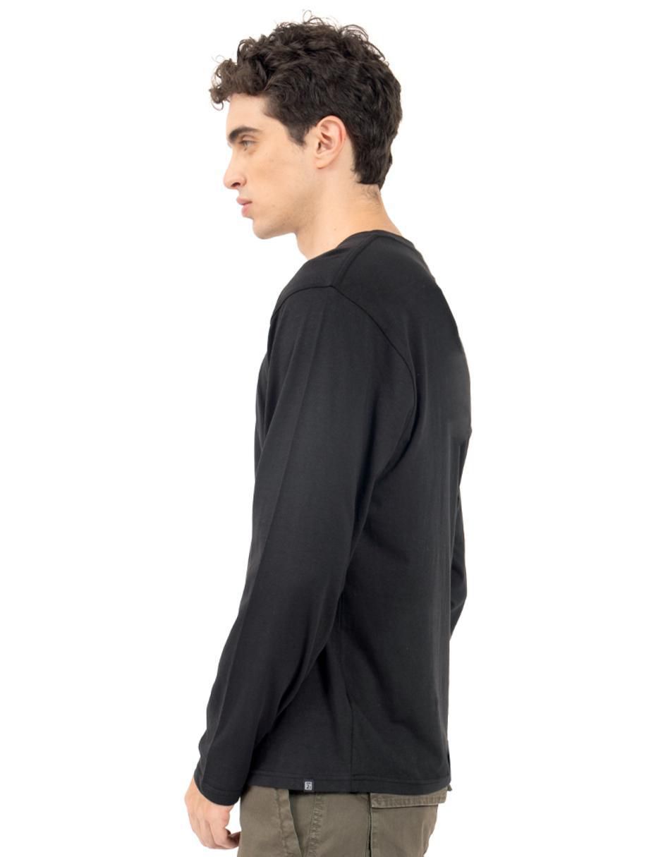 Set playera cuello redondo para hombre 4