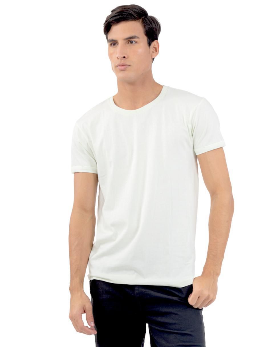 Set playera cuello redondo para hombre 4
