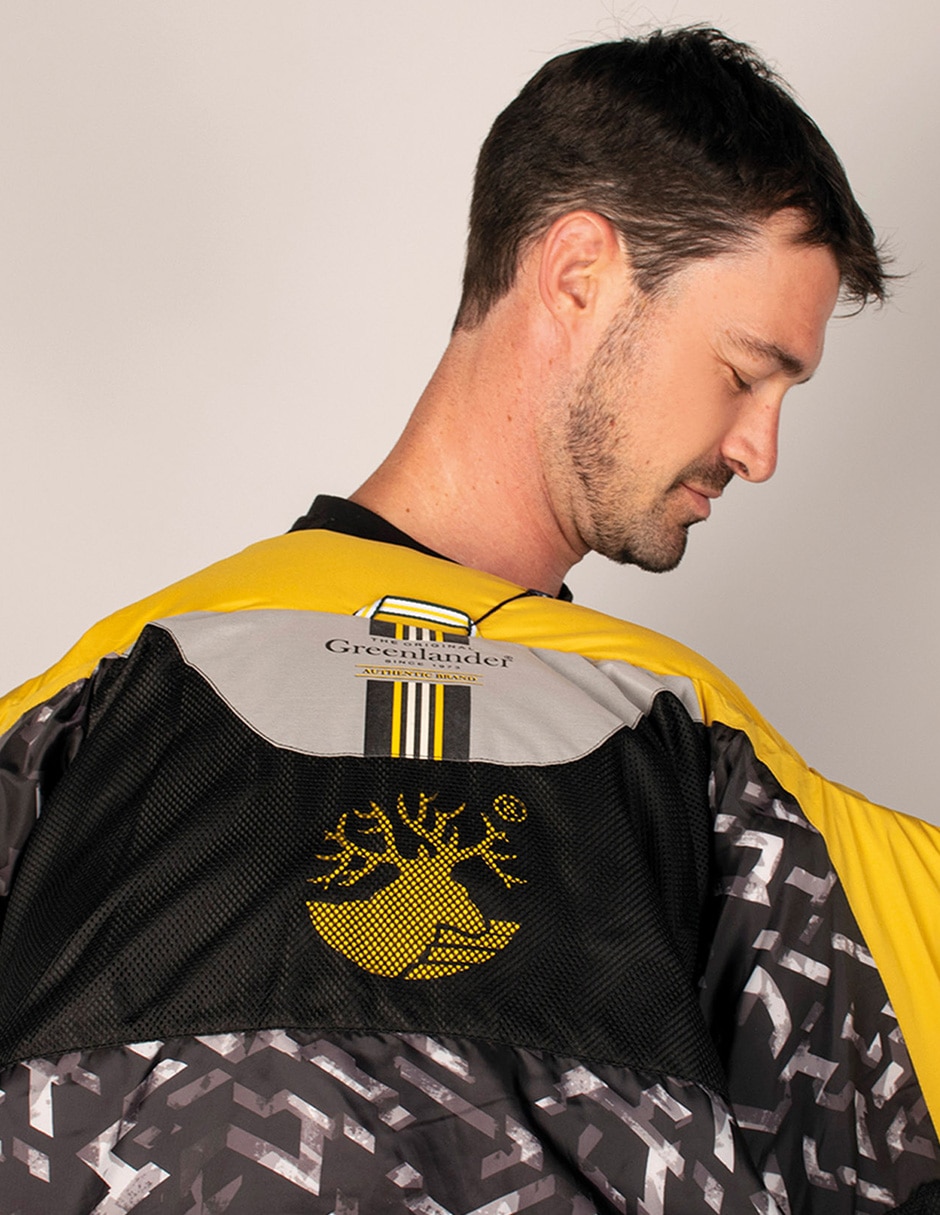 Chamarra capitonada con capucha para hombre 6