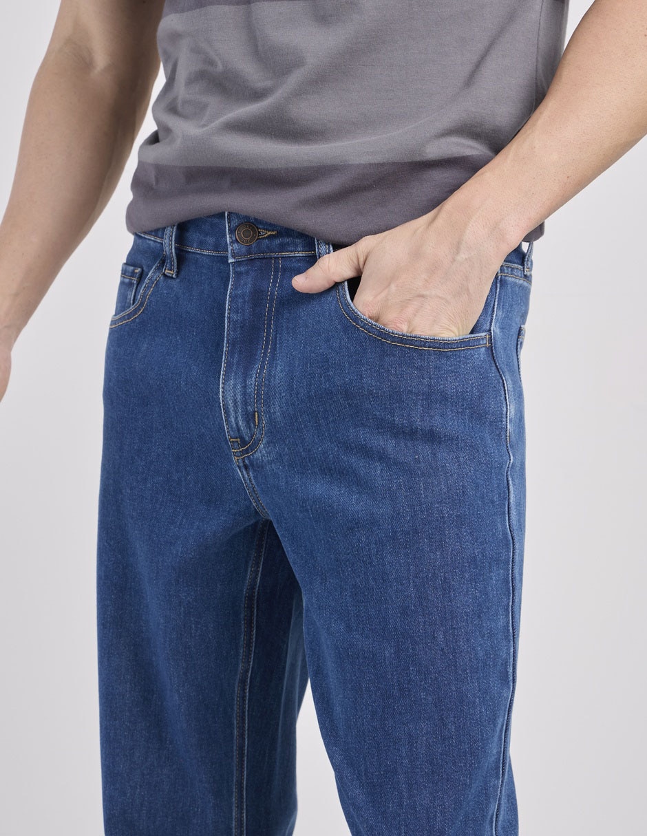 Jeans straight lavado medio para hombre 4