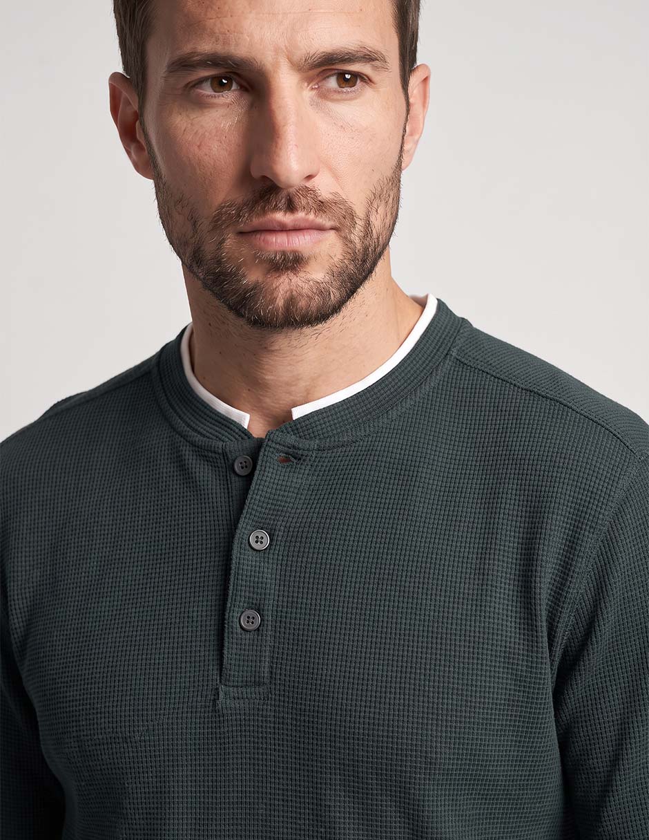 Playera cuello V para hombre 3