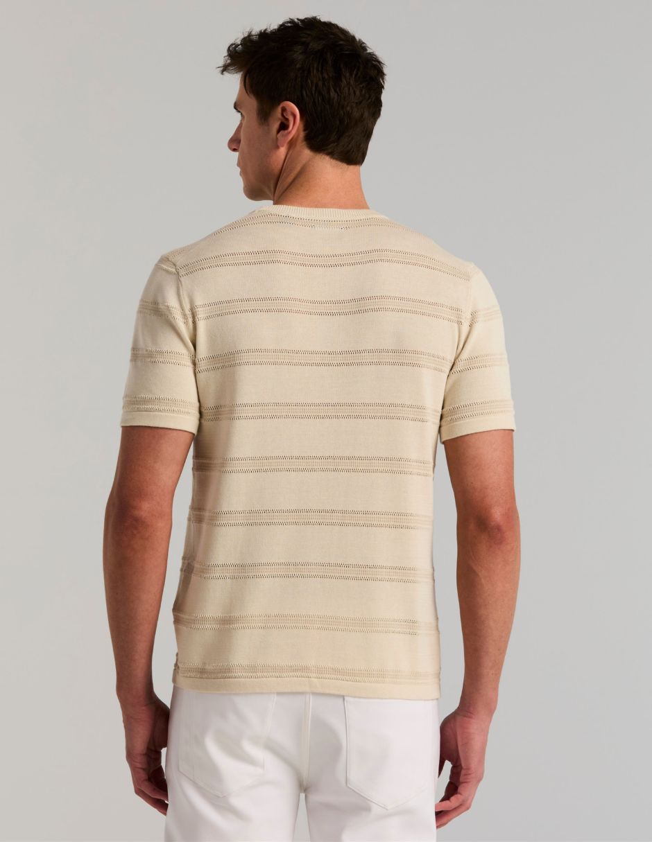 Playera cuello henley para hombre 4