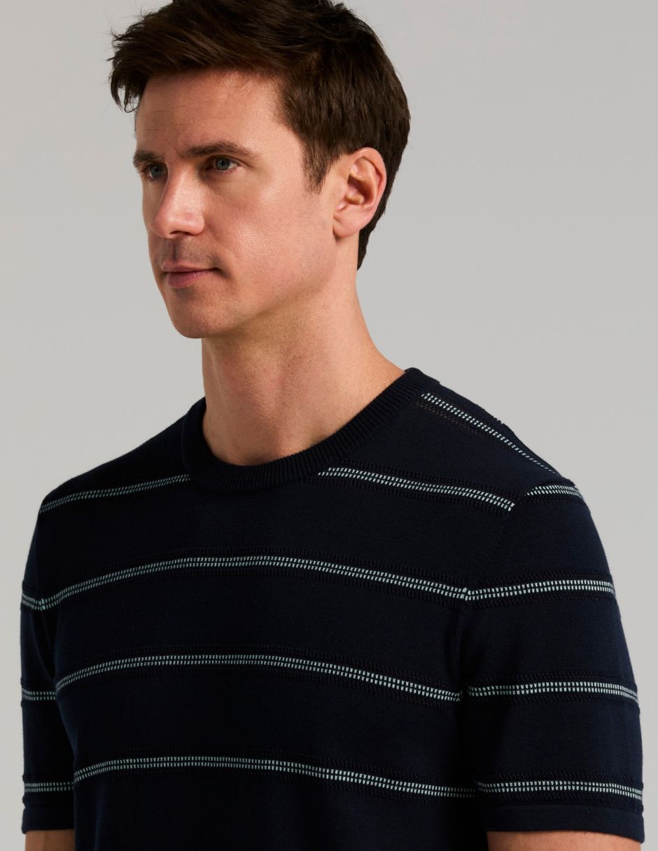 Playera cuello henley para hombre 3