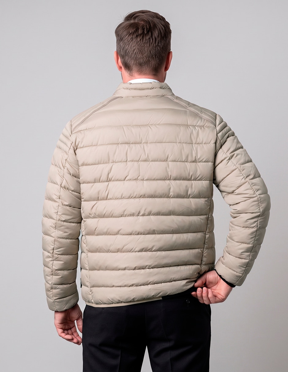 Chamarra casual capitonada para hombre 4