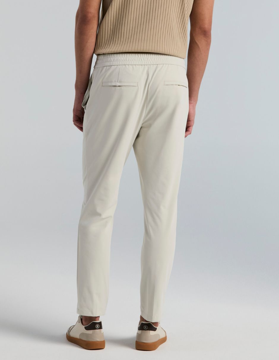 Pantalón técnico slim para hombre 4