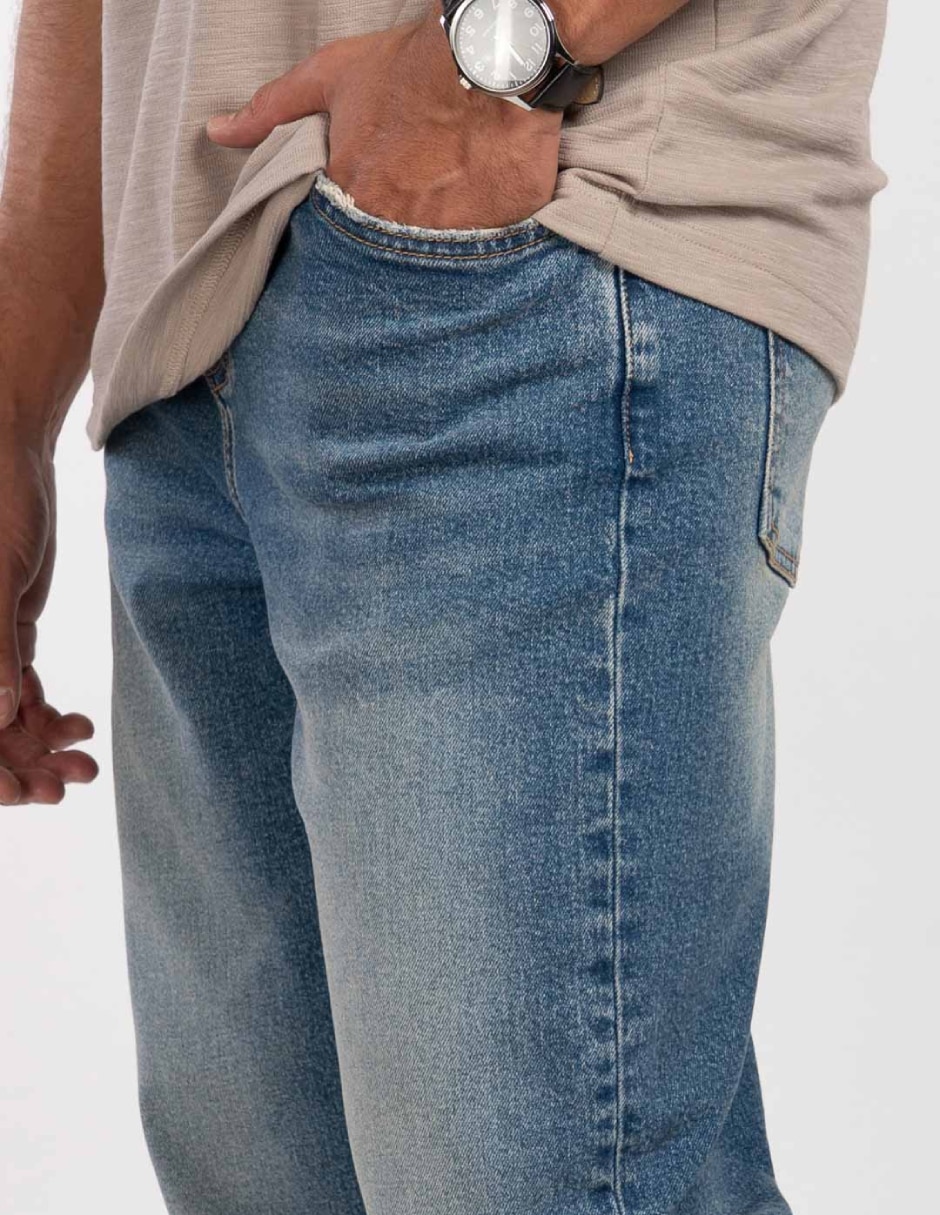 Jeans regular loose lavado medio para hombre 4