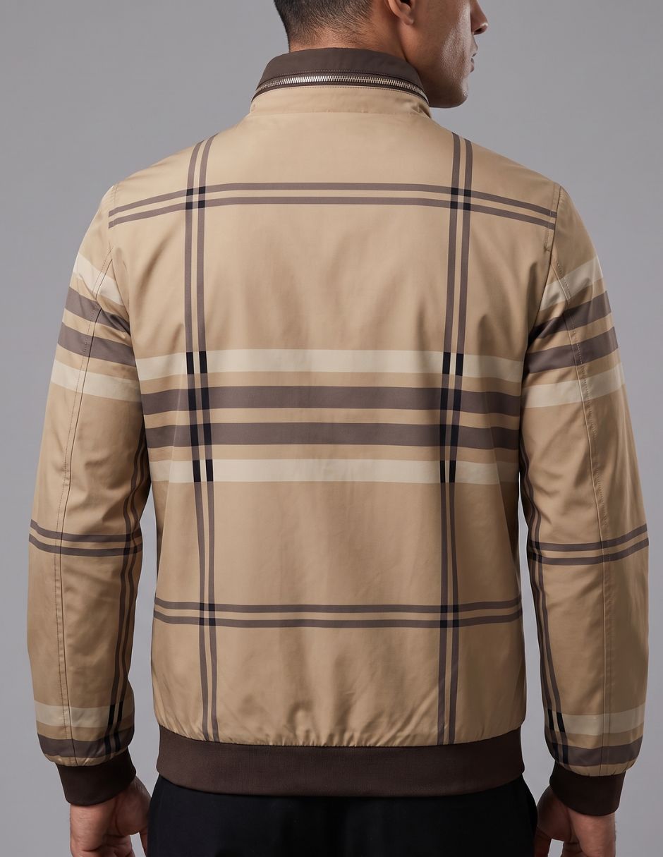 Chamarra bomber de vinipiel con bolsillos para hombre 3