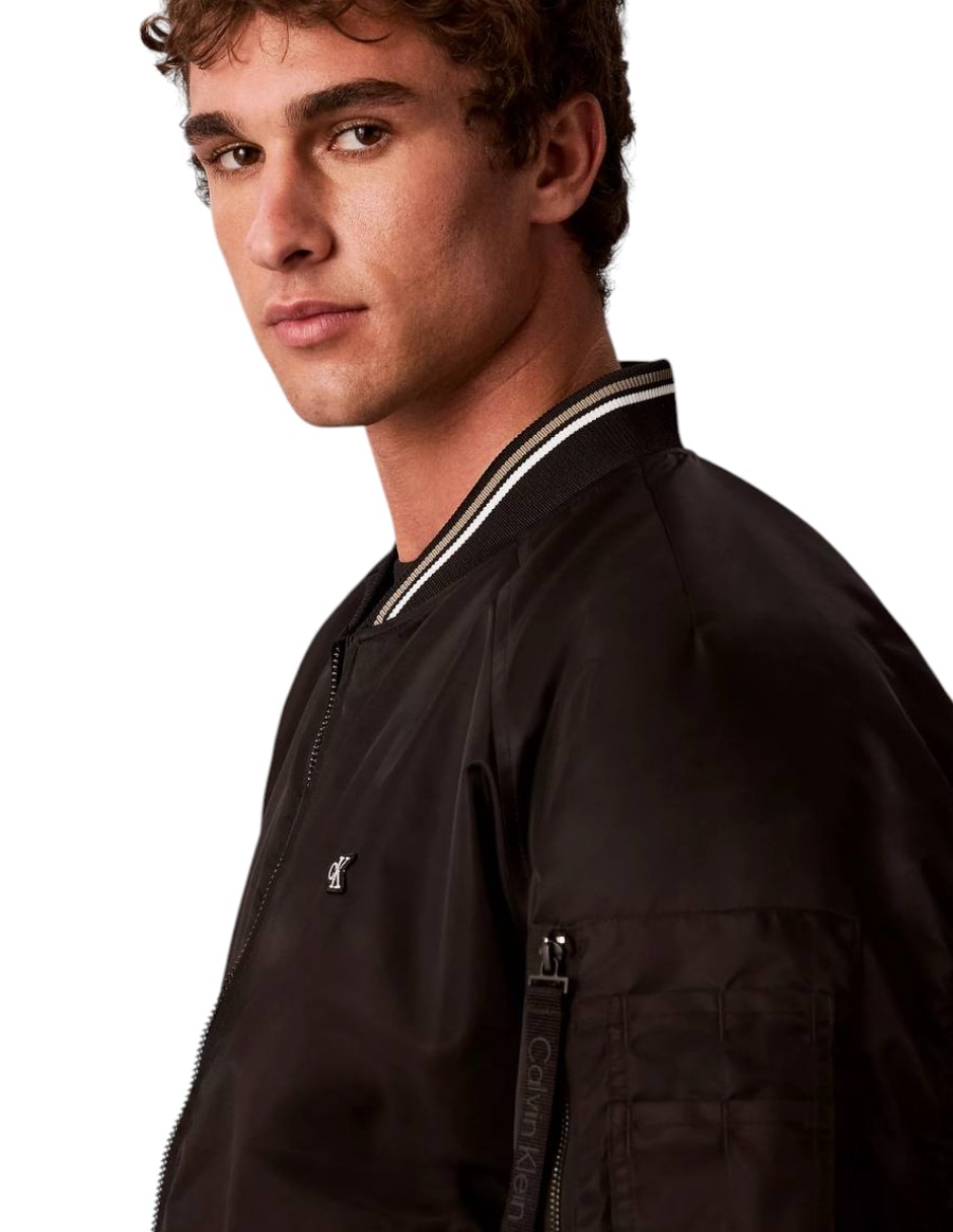 Chamarra casual bomber de nylon con bolsillos para hombre 4